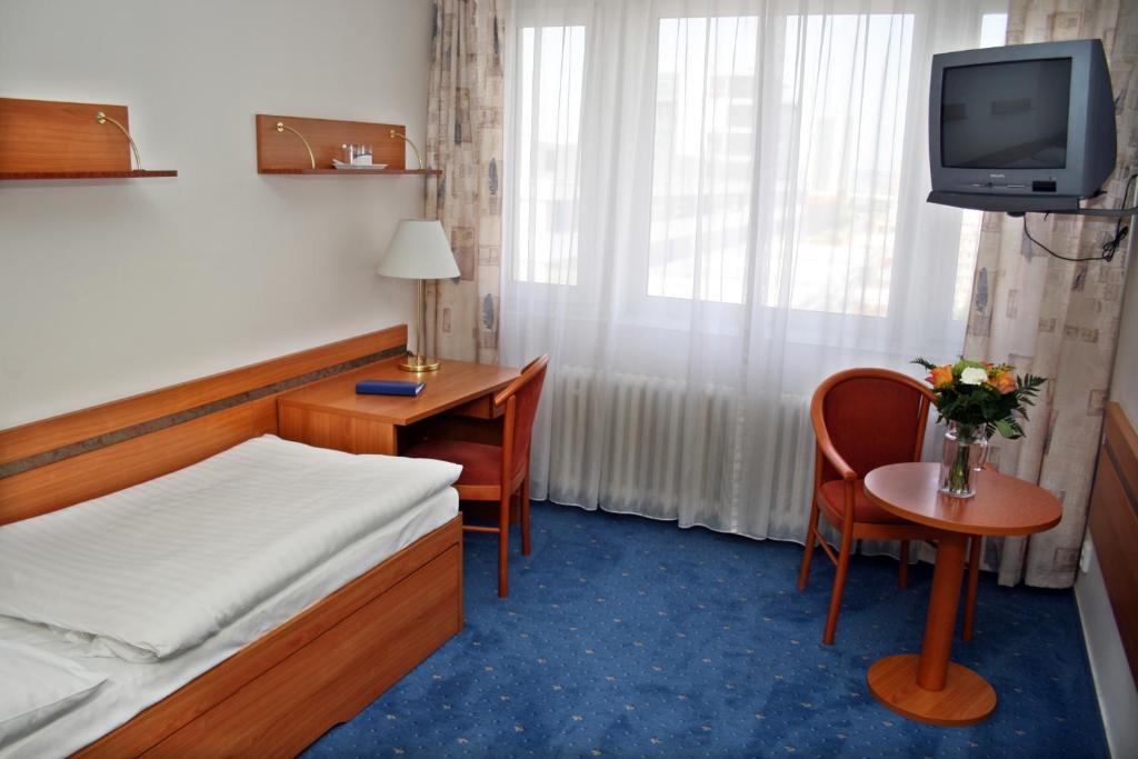 Hotel ILF Prag Exterior foto
